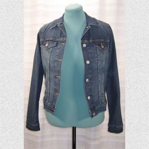 *FINAL PRICE* Signature by Levi Strauss Classic Blue Jean Denim Jacket - M